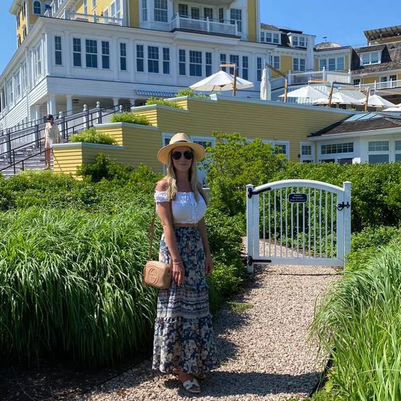 Meet your Posher, Shelly - Picture 1 of 1